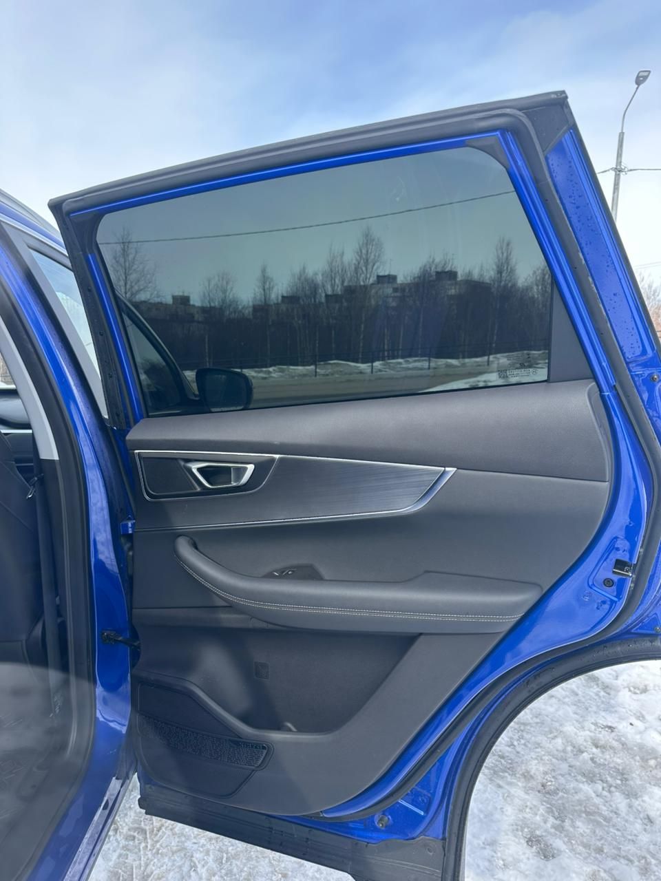 {{ obProduct.name }}