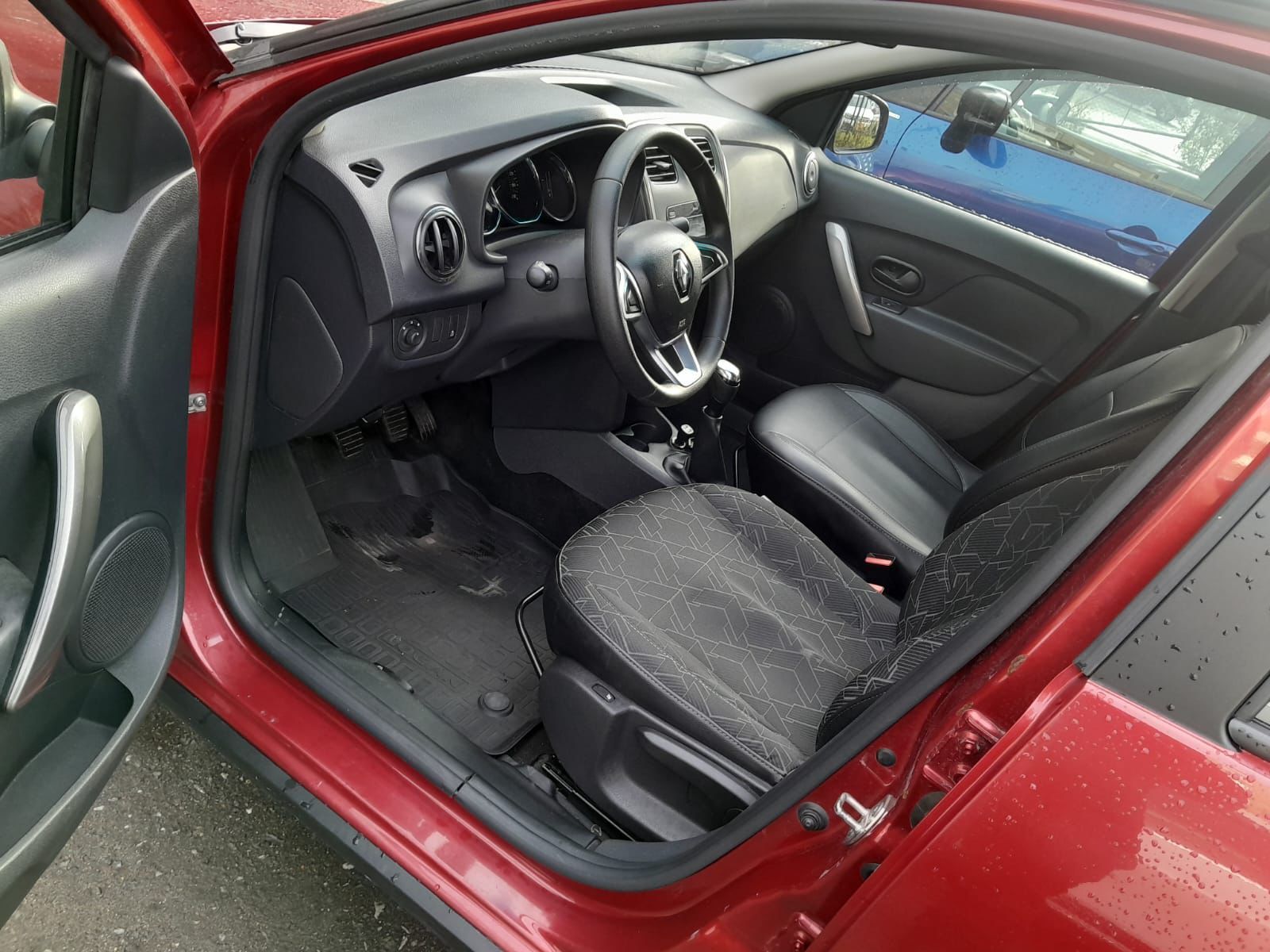 {{ obProduct.name }}