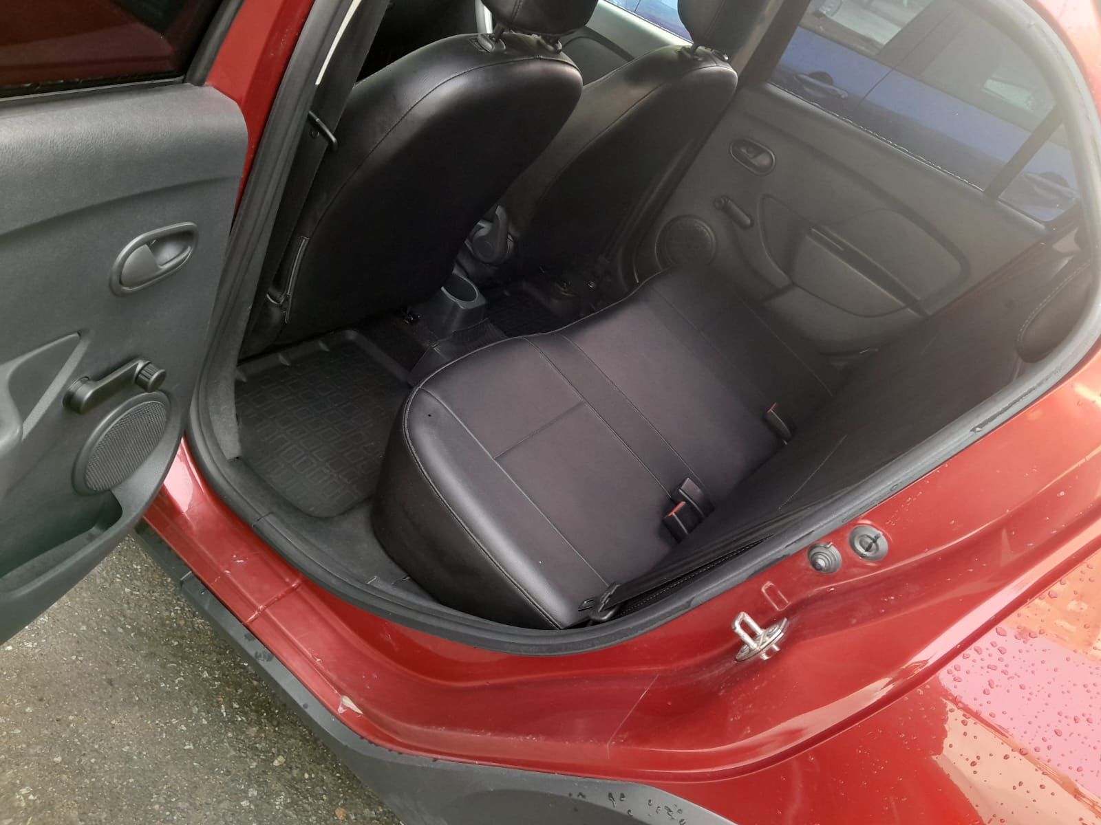 {{ obProduct.name }}