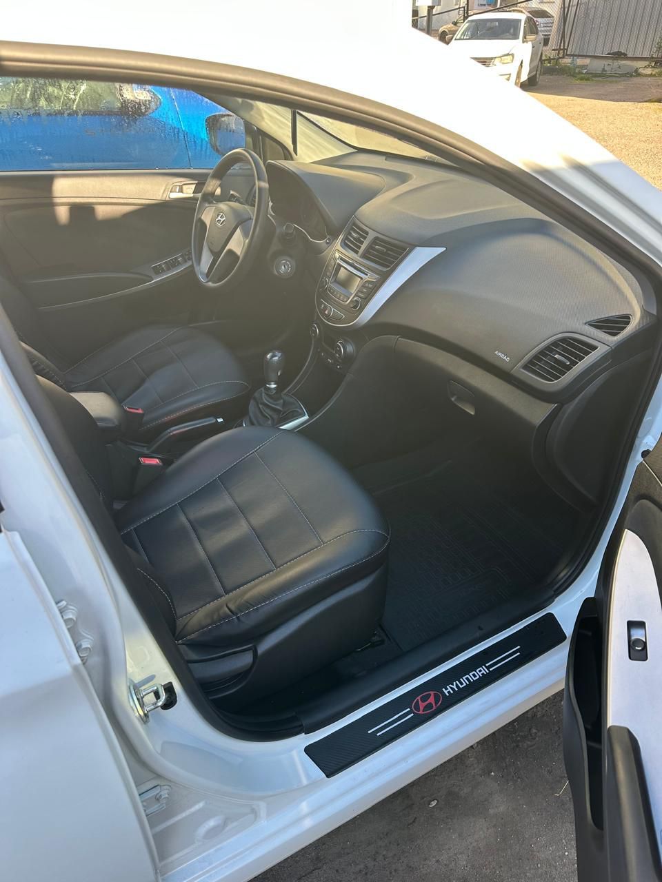 {{ obProduct.name }}