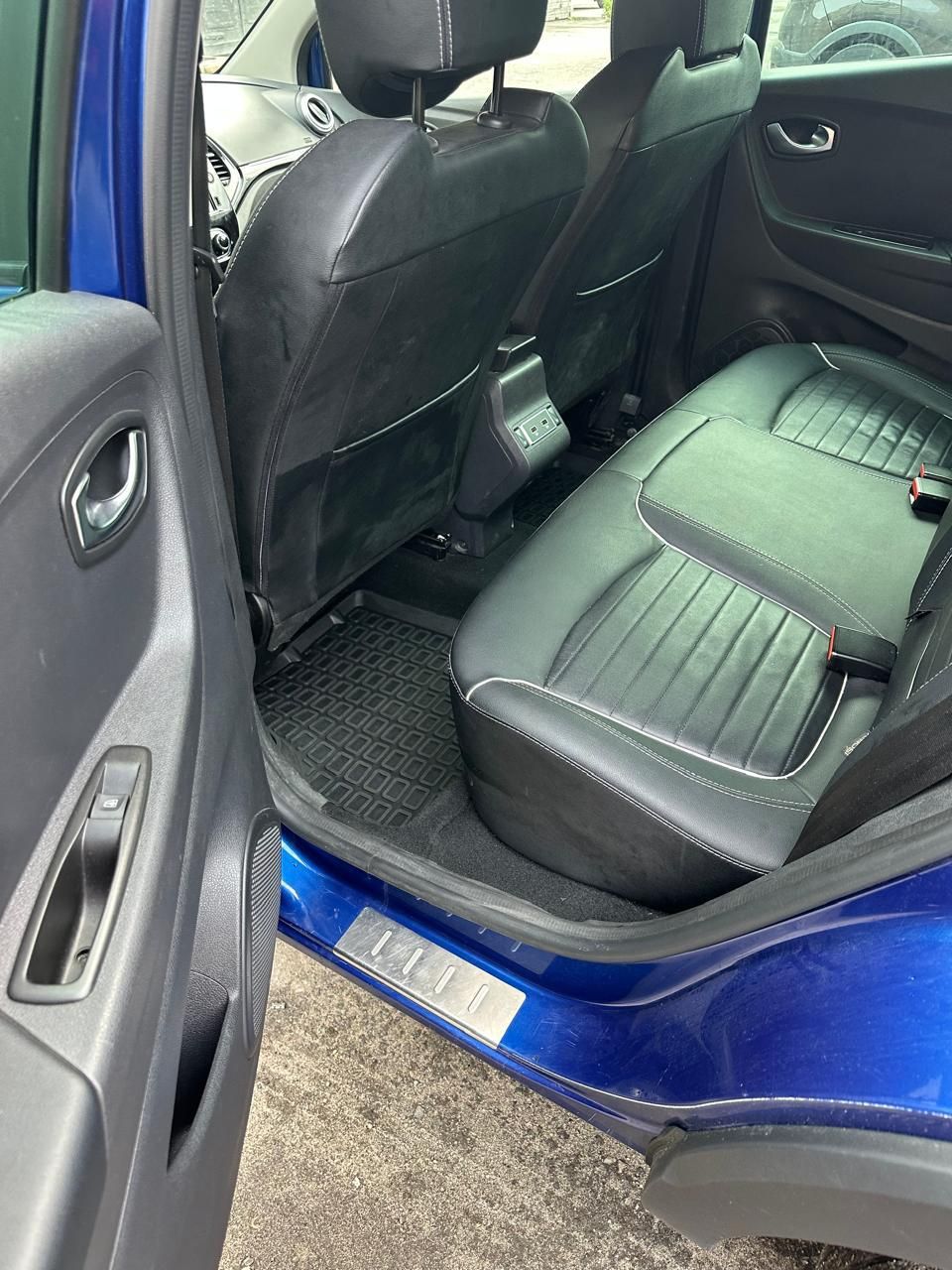 {{ obProduct.name }}