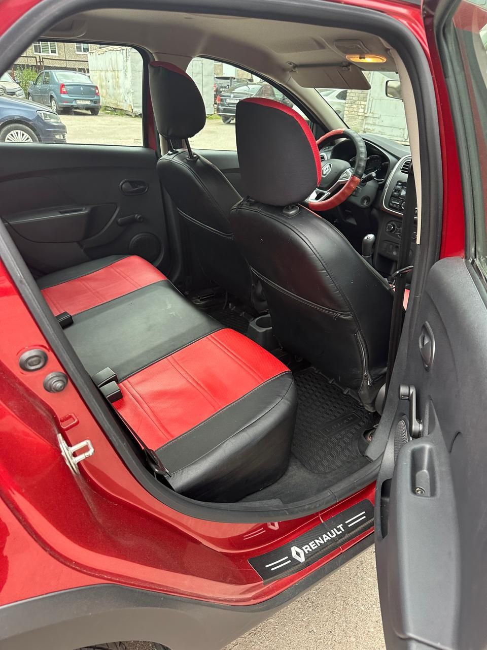 {{ obProduct.name }}