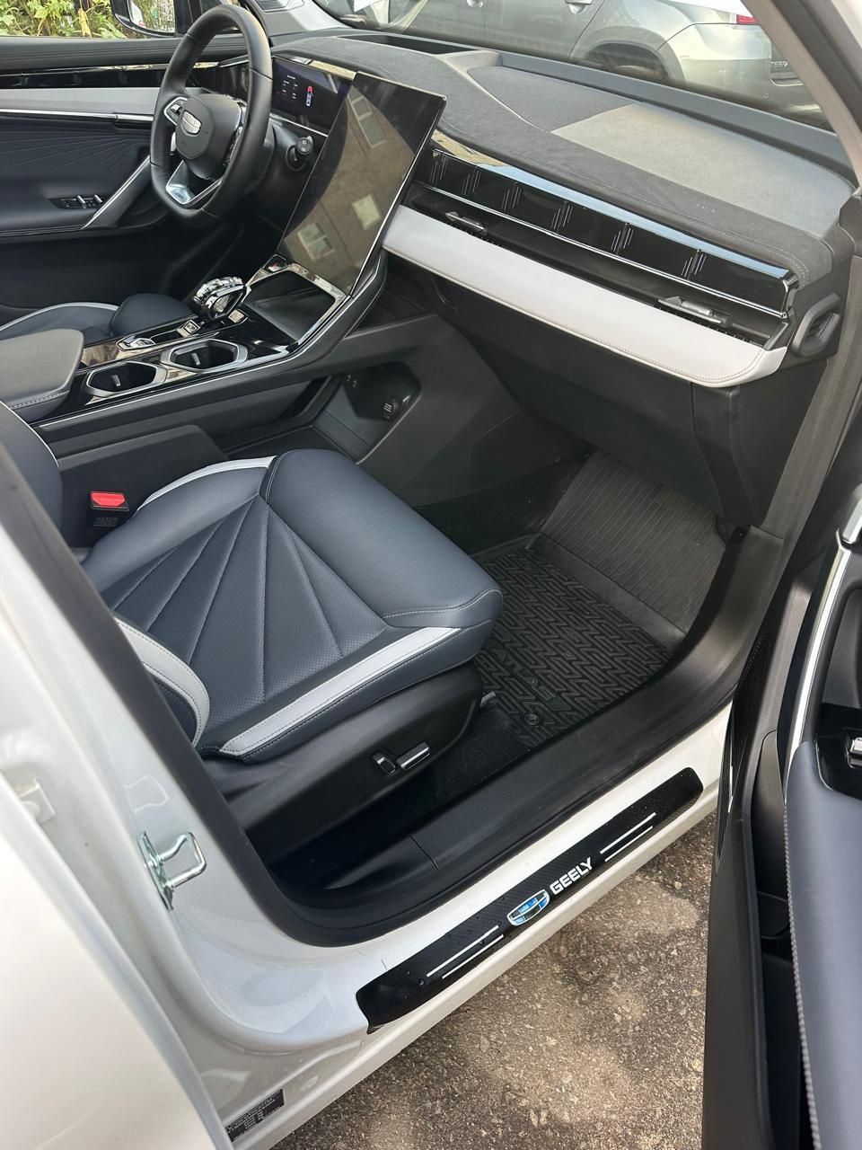 {{ obProduct.name }}