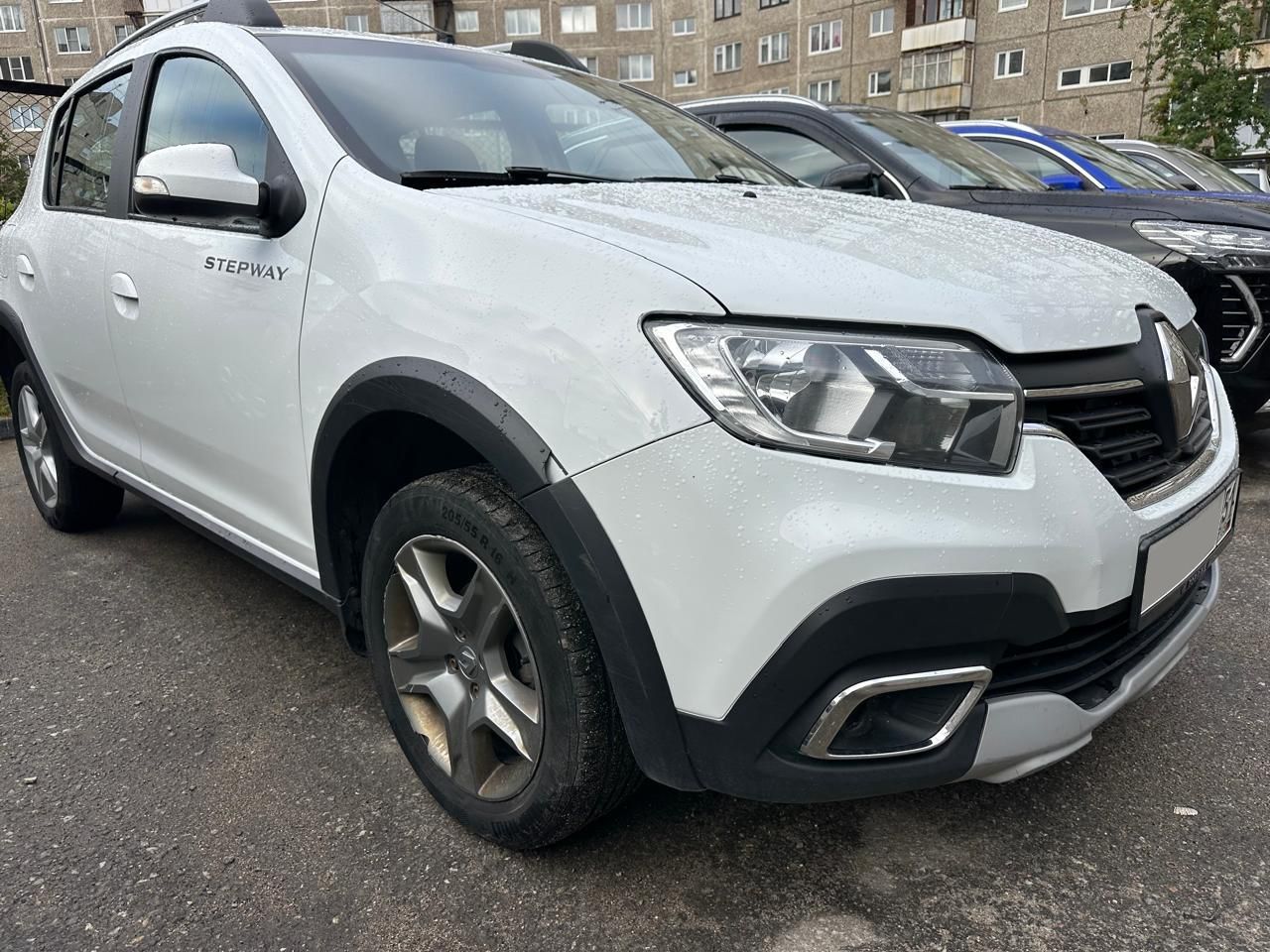 {{ obProduct.name }}