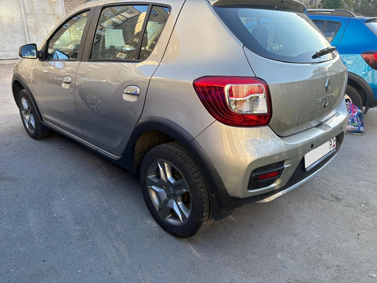 {{ obProduct.name }}