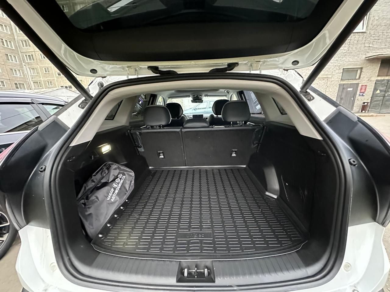 {{ obProduct.name }}