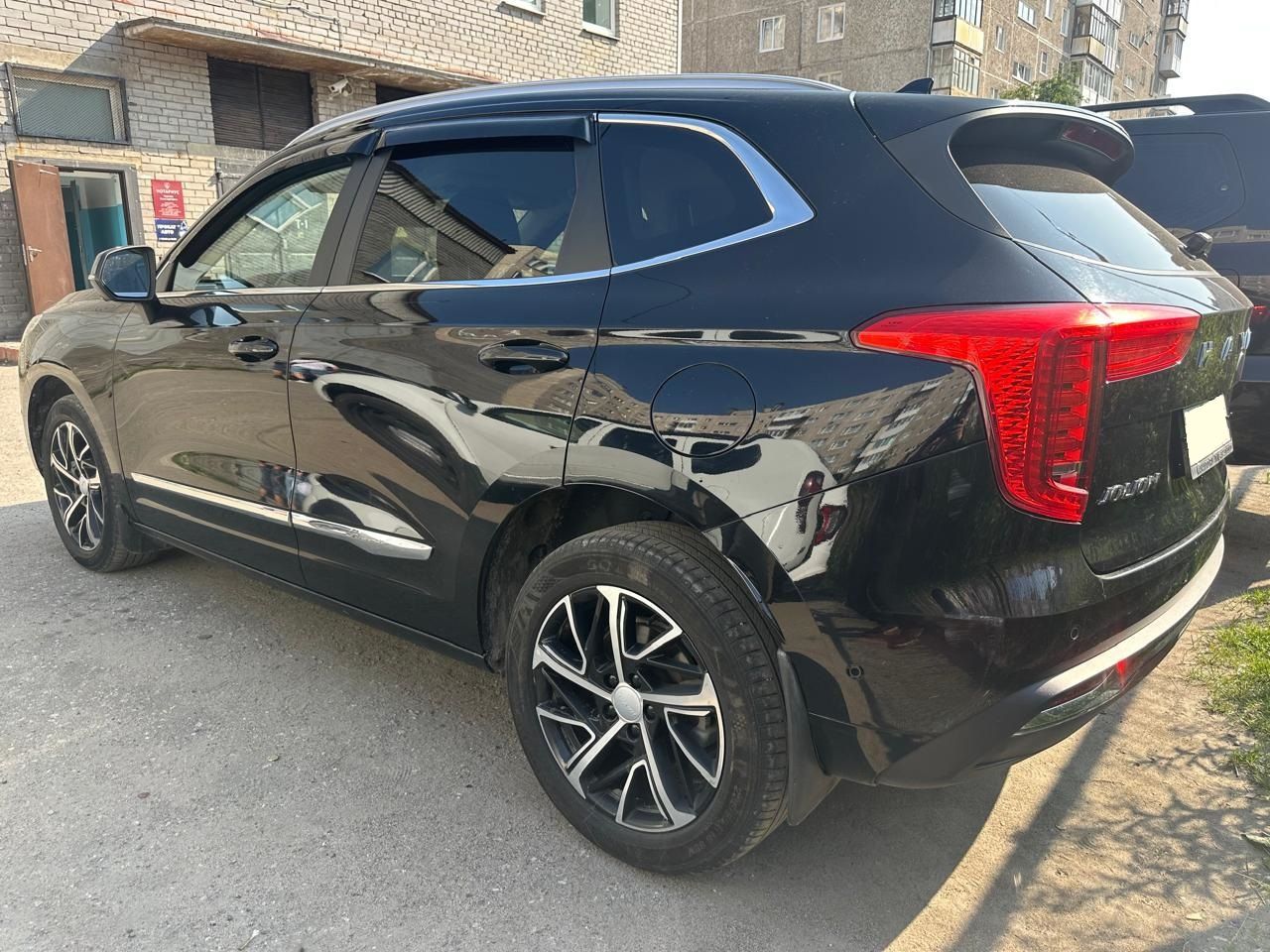 {{ obProduct.name }}