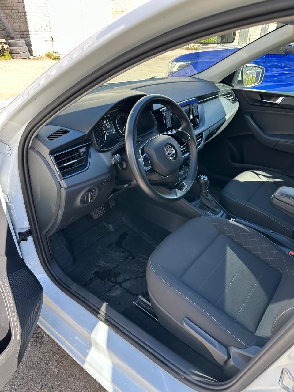 {{ obProduct.name }}