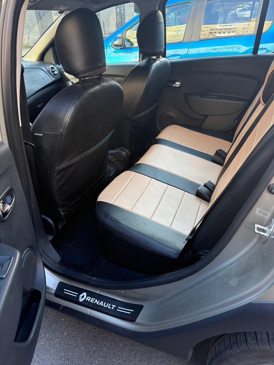 {{ obProduct.name }}