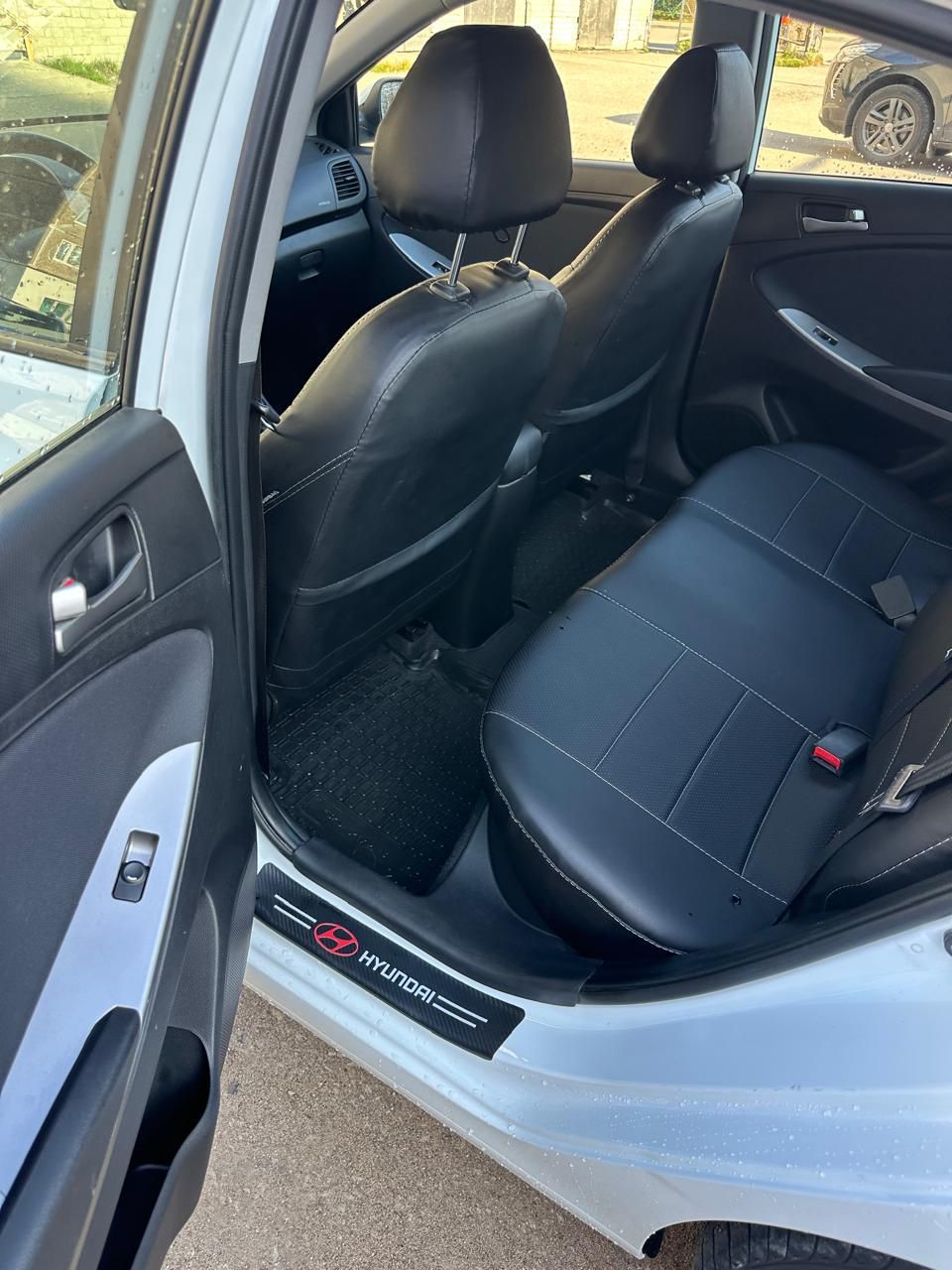 {{ obProduct.name }}