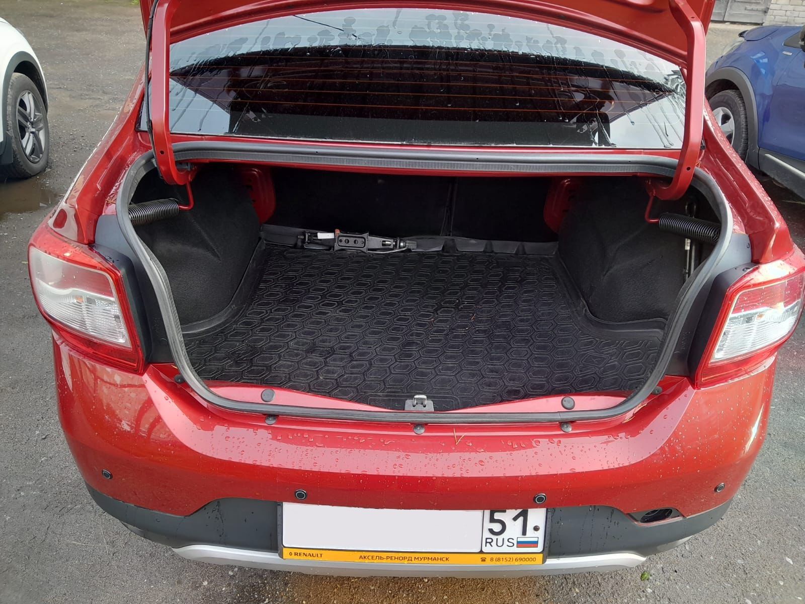 {{ obProduct.name }}