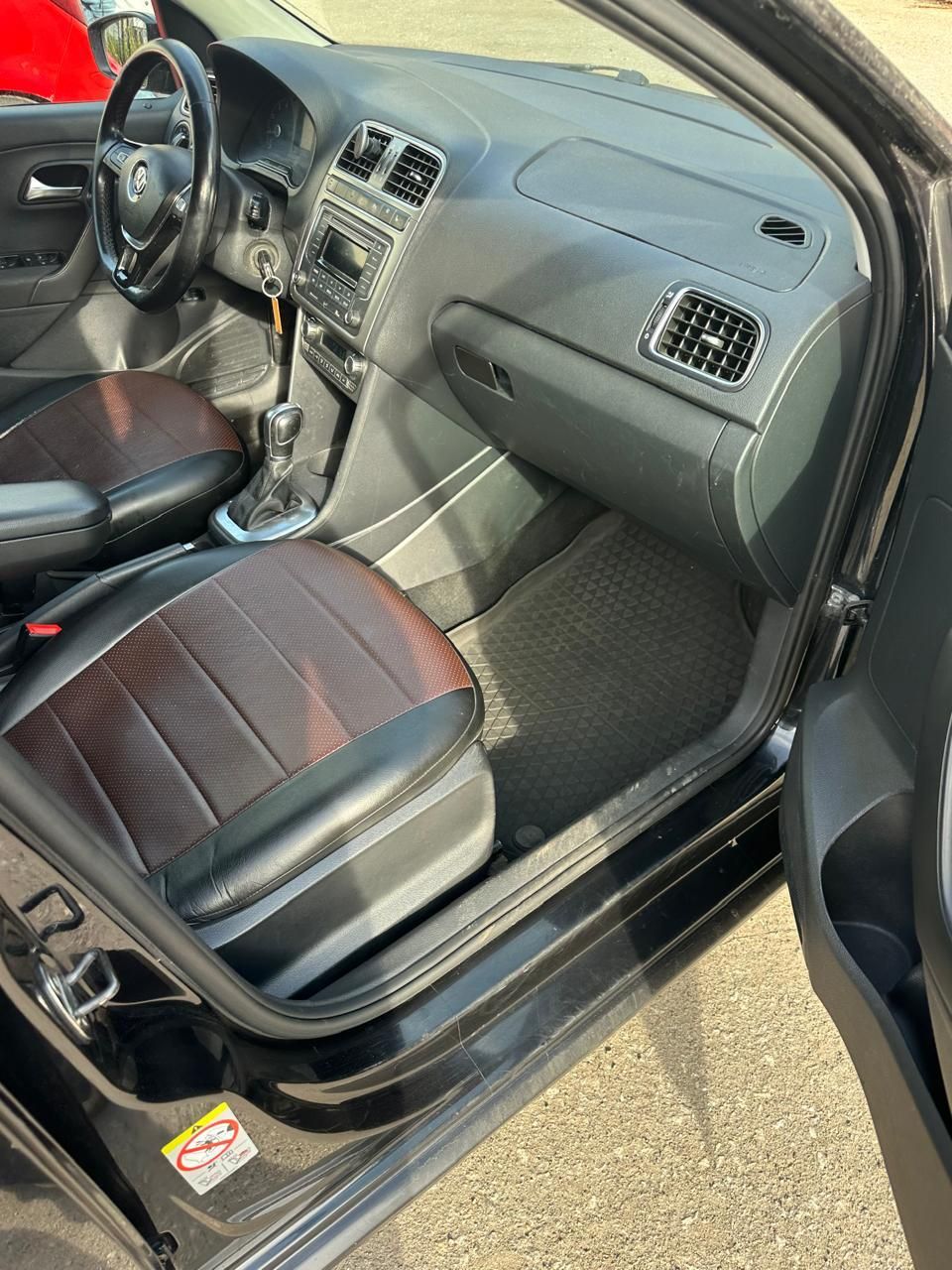 {{ obProduct.name }}