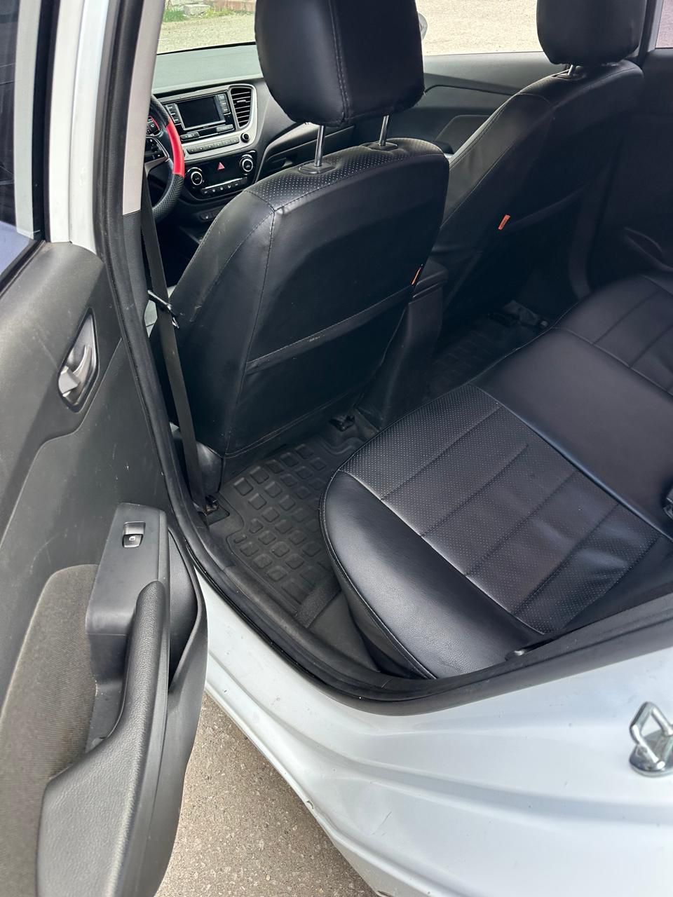 {{ obProduct.name }}